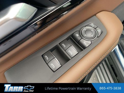 New 2026 Chevrolet Suburban High Country AWD/4WD image 15