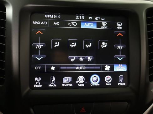 Used 2015 Jeep Cherokee Trailhawk w/ Comfort/Convenience Group AWD/4WD image 46