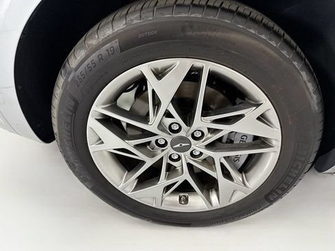 Used 2025 Genesis GV70 2.5T AWD/4WD image 32