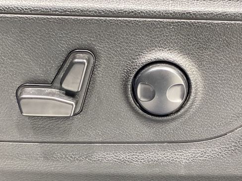 Used 2024 RAM 1500 Lone Star image 12