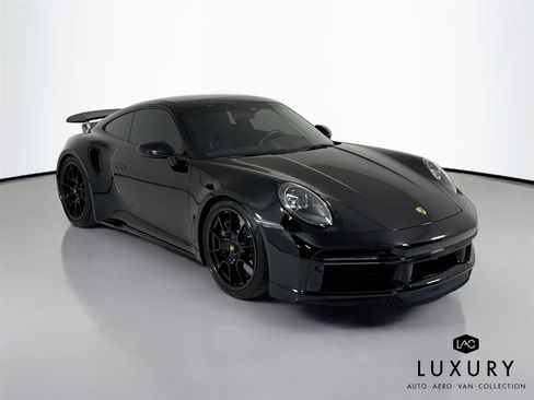 Used 2021 Porsche 911 Turbo S image 3
