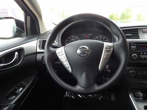 Used 2016 Nissan Sentra S image 18