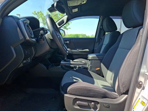 Certified 2023 Toyota Tacoma TRD Sport AWD/4WD image 15
