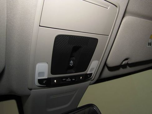 Certified 2025 Honda CR-V EX image 8