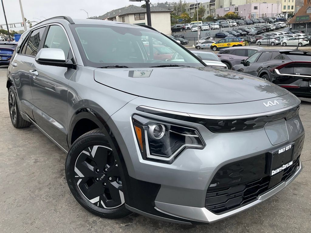 Used 2024 Kia Niro Wind FWD image 1