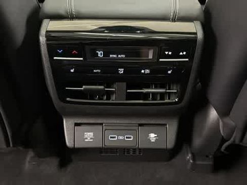 Used 2024 Acura MDX SH-AWD w/ Advance Package image 28