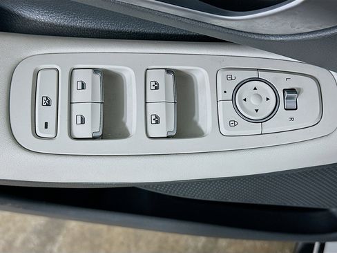Used 2025 Hyundai Sonata SEL FWD image 15