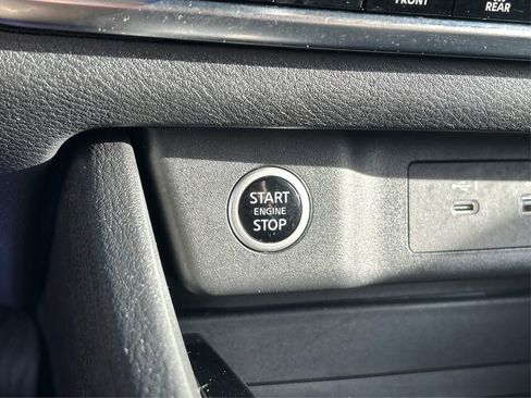 Used 2022 Nissan Rogue SV image 30