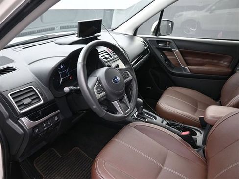 Used 2018 Subaru Forester 2.5i Touring w/ Popular Package #3B image 18