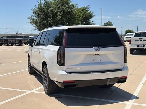 Used 2021 Cadillac Escalade ESV Sport Platinum AWD/4WD image 7