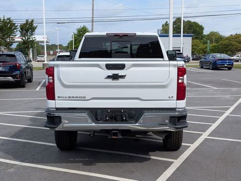 Used 2024 Chevrolet Silverado 2500 LT w/ Safety Package AWD/4WD image 4