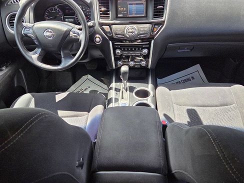 Used 2014 Nissan Pathfinder SV AWD/4WD image 18