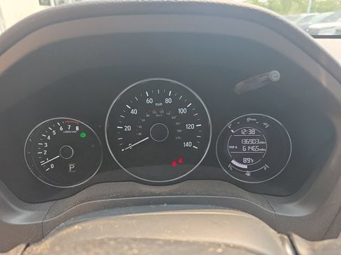 Used 2016 Honda HR-V LX image 5