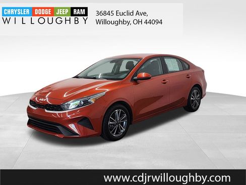 Used 2022 Kia Forte LXS FWD image 1