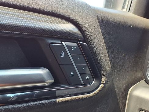 Used 2024 GMC Sierra 1500 AT4 w/ Technology Package AWD/4WD image 37