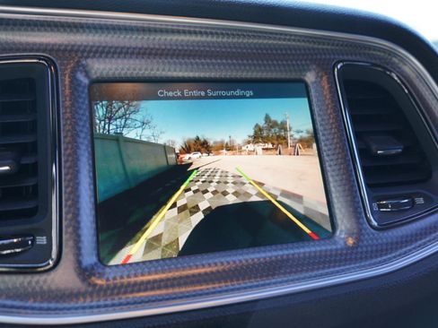 Used 2015 Dodge Challenger SRT Hellcat image 39