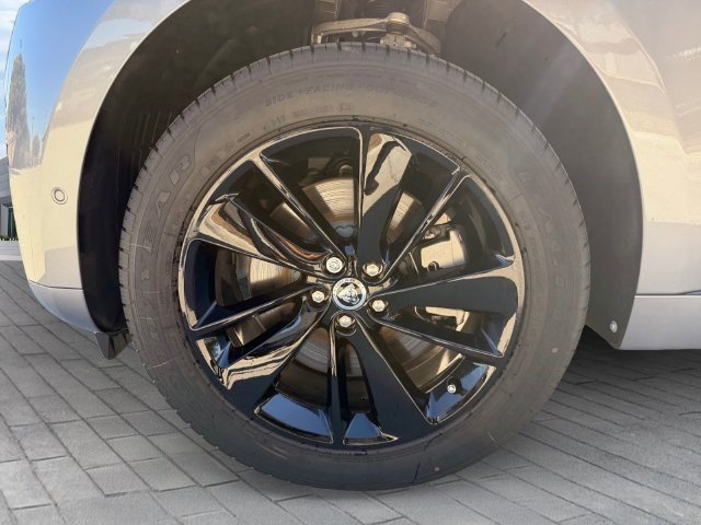 New 2026 Jaguar F-PACE R-Dynamic S AWD/4WD image 9
