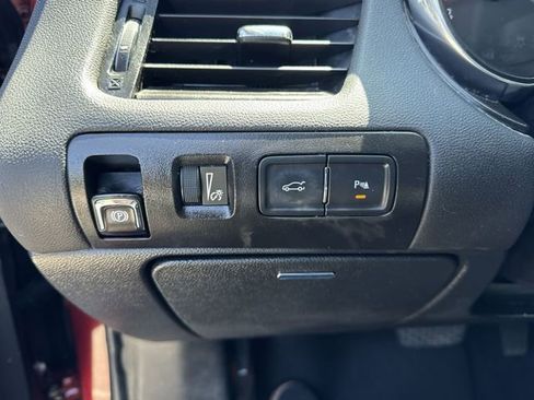 Used 2016 Chevrolet Impala LT w/ Convenience Package FWD image 17