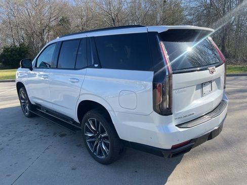 Used 2023 Cadillac Escalade Sport Platinum image 4