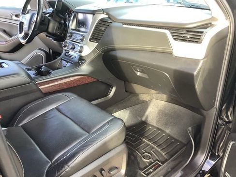 Used 2019 GMC Yukon SLT w/ Graphite Edition image 23