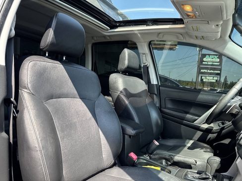 Used 2015 Subaru Forester 2.0XT Touring AWD/4WD image 17