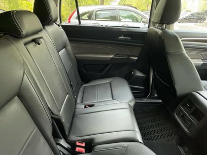 Used 2023 Volkswagen Atlas SE w/ Panoramic Sunroof Package