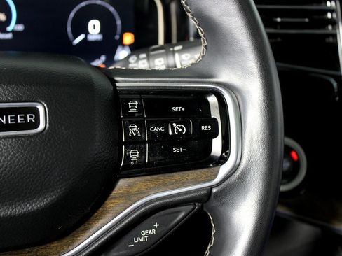 Used 2022 Jeep Grand Wagoneer Series I image 5