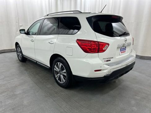 Used 2017 Nissan Pathfinder SV w/ Trailer Tow Package AWD/4WD image 4