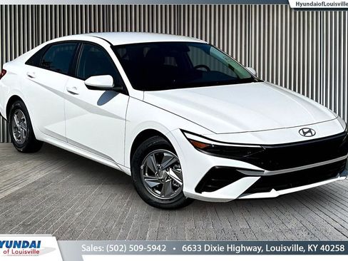 New 2026 Hyundai Elantra SE image 1