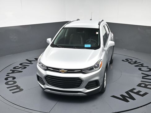Used 2019 Chevrolet Trax LT w/ LT Convenience Package image 28