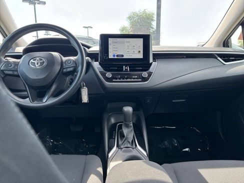 Used 2025 Toyota Corolla LE FWD image 31