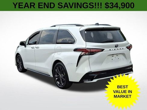 Used 2023 Toyota Sienna XSE image 5