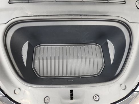 Used 2025 Tesla Model Y Performance image 29