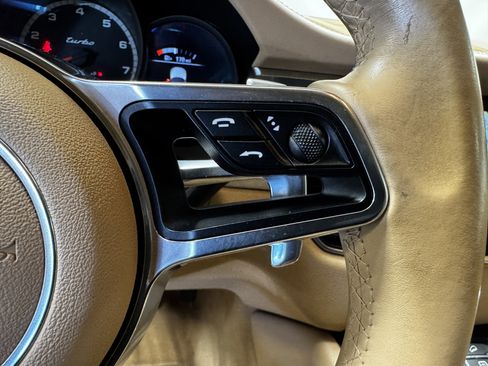 Used 2016 Porsche Macan Turbo image 18