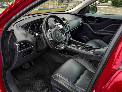 Used 2018 Jaguar F-PACE Prestige image 19