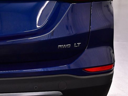 Used 2022 Chevrolet Equinox LT image 11