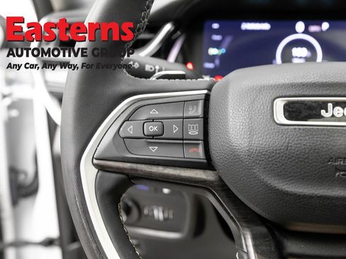 Used 2023 Jeep Grand Cherokee 4WD 4xe image 15