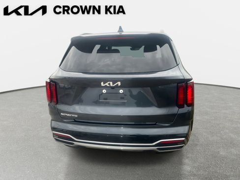 Certified 2023 Kia Sorento S image 6