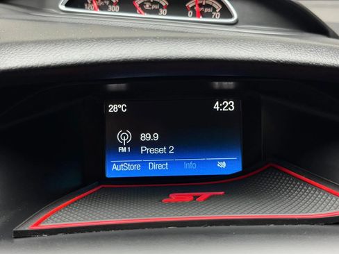 Used 2018 Ford Focus ST FWD image 38