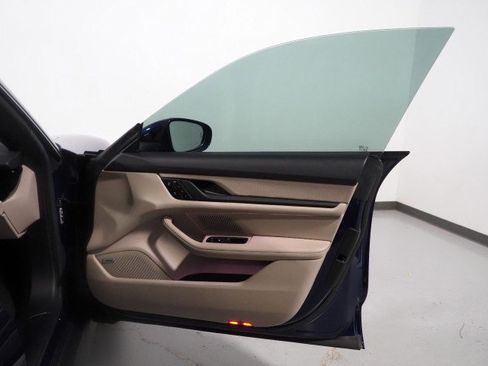 Used 2022 Porsche Taycan image 62