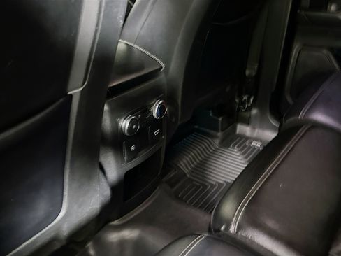 Used 2020 Ford Explorer Limited image 27