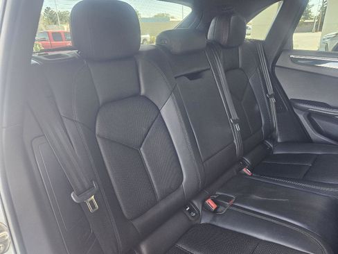 Used 2022 Porsche Macan image 15