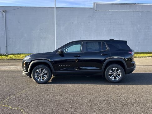 New 2026 Chevrolet Equinox LT w/ Safety and Technology Package image 2