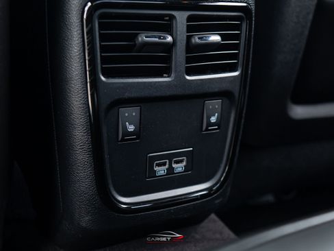 Used 2018 Dodge Charger R/T RWD image 23