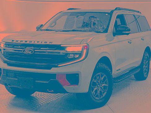 Certified 2025 Ford Expedition Tremor AWD/4WD image 6