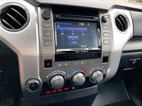 Used 2017 Toyota Tundra SR5 AWD/4WD image 25