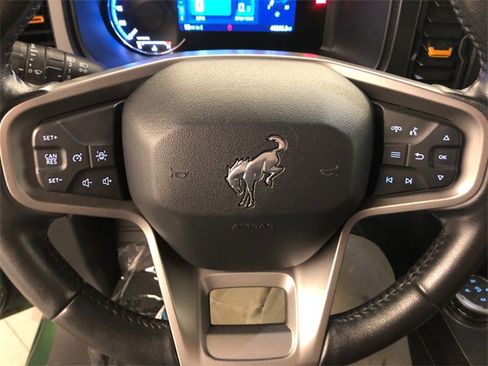 Used 2022 Ford Bronco Badlands image 16