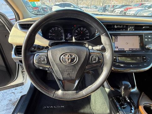 Used 2014 Toyota Avalon Limited image 12