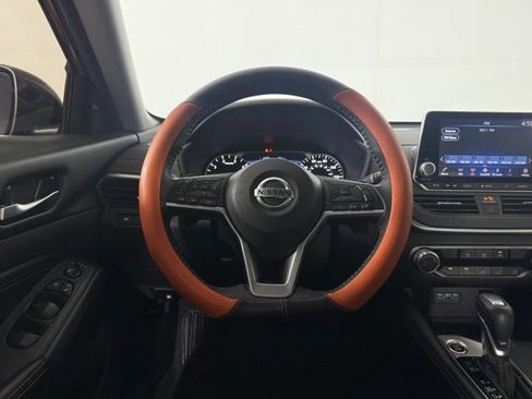Used 2022 Nissan Altima 2.5 SR AWD/4WD image 34