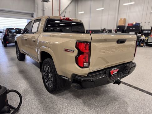 Used 2023 Chevrolet Colorado Z71 w/ Z71 Convenience Package 2 AWD/4WD image 30
